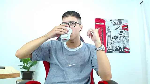 Cumandres18 online show from 17, 9, 2025