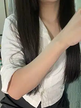 Snapshot of Dior_baby chatting on 12, 9, 2025 Dior baby online show from 12, 9, 2025