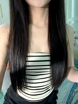 Snapshot of Dior_baby chatting on 15, 10, 2025 Dior baby online show from 15, 10, 2025