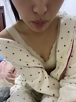 MengMeng0515 online show from 15, 12, 2025