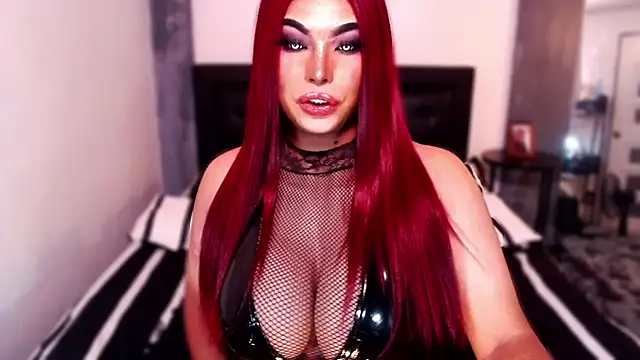 Snapshot of xTrixieMae chatting on 8, 10, 2025 xTrixieMae online show from 8, 10, 2025