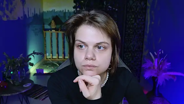 EllieMurler online show from 13, 10, 2025