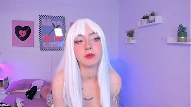 Zoe Lynch  online show from 2, 12, 2025