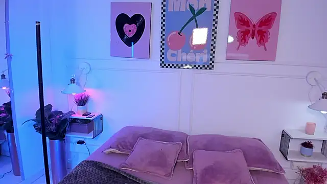 Zoe Lynch  online show from 16, 2, 2026