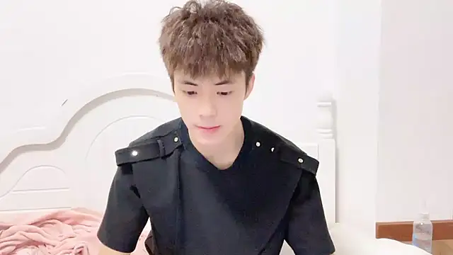 Snapshot of linger2563 chatting on 14, 9, 2025 linger2563 online show from 14, 9, 2025