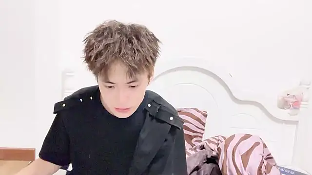 Snapshot of linger2563 chatting on 17, 9, 2025 linger2563 online show from 17, 9, 2025