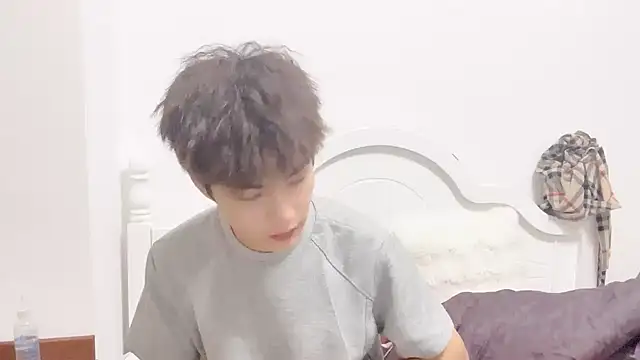 Snapshot of linger2563 chatting on 28, 9, 2025 linger2563 online show from 28, 9, 2025