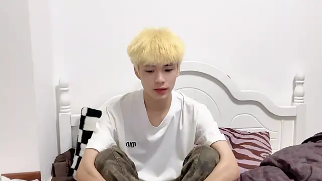 Snapshot of linger2563 chatting on 2, 10, 2025 linger2563 online show from 2, 10, 2025