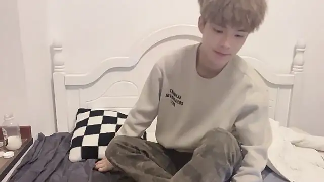 Snapshot of linger2563 chatting on 2, 11, 2025 linger2563 online show from 2, 11, 2025