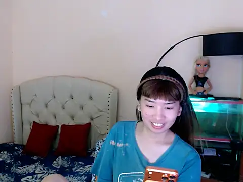 ShantalFoxxy  online show from 14, 4, 2026