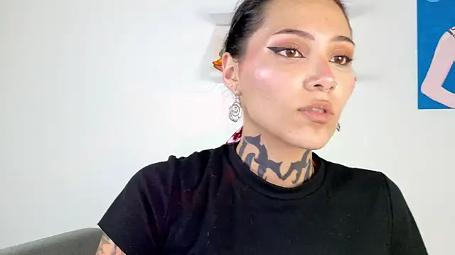 Snapshot of sara_queen10 chatting on 30, 6, 2026 sara queen10 online show from 30, 6, 2026