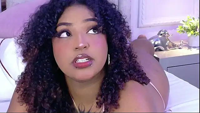 Cristal-Jonnes online show from 8, 4, 2026