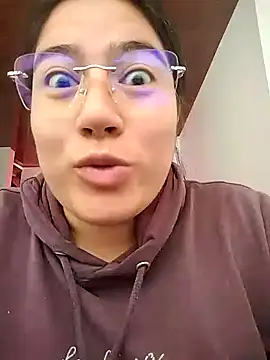 Snapshot of sharitgold chatting on 4, 12, 2025 sharitgold online show from 4, 12, 2025