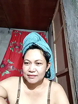 Everleigh mom online show from 12, 9, 2025