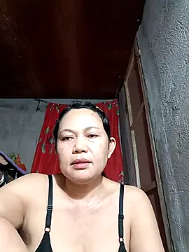 Everleigh mom online show from 31, 10, 2025