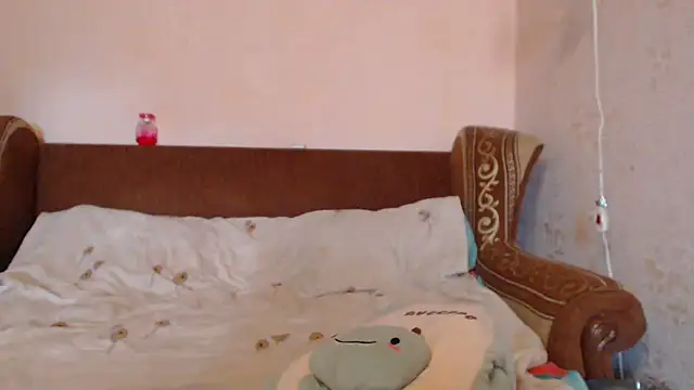 Veronica-Luxs online show from 15, 10, 2025