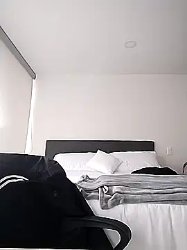 Cami Konor online show from 18, 12, 2025