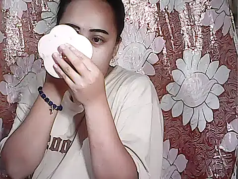 Snapshot of Pinay_Chubby20 chatting on 5, 10, 2025 Pinay Chubby20 online show from 5, 10, 2025