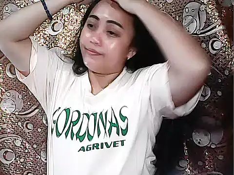 Snapshot of Pinay_Chubby20 chatting on 19, 11, 2025 Pinay Chubby20 online show from 19, 11, 2025