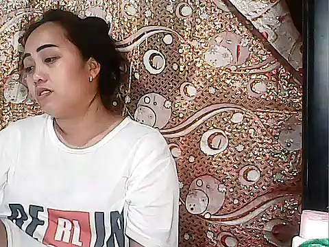 Snapshot of Pinay_Chubby20 chatting on 20, 12, 2025 Pinay Chubby20 online show from 20, 12, 2025