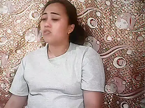 Snapshot of Pinay_Chubby20 chatting on 21, 12, 2025 Pinay Chubby20 online show from 21, 12, 2025