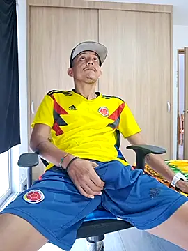 skinny23cm online show from 17, 3, 2025