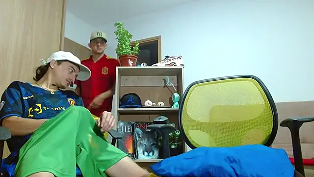 skinny23cm online show from 18, 10, 2025