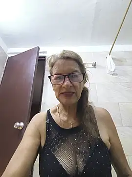 Snapshot of MaryeLunna chatting on 28, 6, 2026 MaryeLunna online show from 28, 6, 2026
