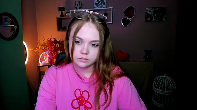 Snapshot of keri_ti chatting on 15, 4, 2026 keri ti online show from 15, 4, 2026