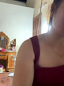 Snapshot of Moan_Mary chatting on 6, 10, 2025 Moan Mary online show from 6, 10, 2025