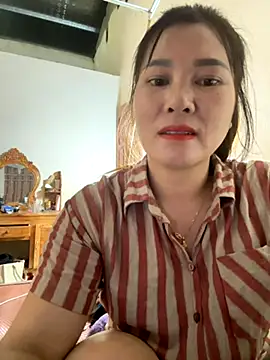 Snapshot of Moan_Mary chatting on 8, 10, 2025 Moan Mary online show from 8, 10, 2025