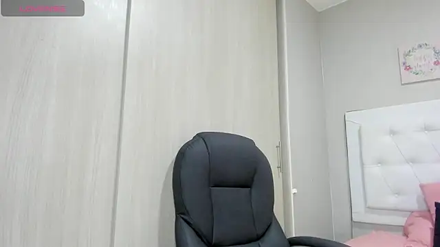 andrea  hills online show from 10, 10, 2025