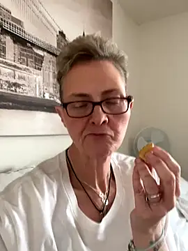 Curvy-Jinx online show from 6, 1, 2026