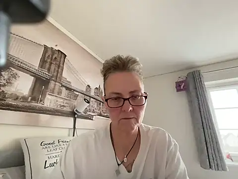 Snapshot of Curvy-Jinx chatting on 16, 6, 2026 Curvy-Jinx online show from 16, 6, 2026