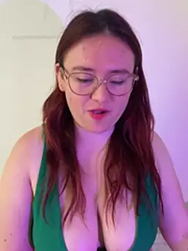 Snapshot of AliaMiller_ chatting on 23, 7, 2026 AliaMiller online show from 23, 7, 2026