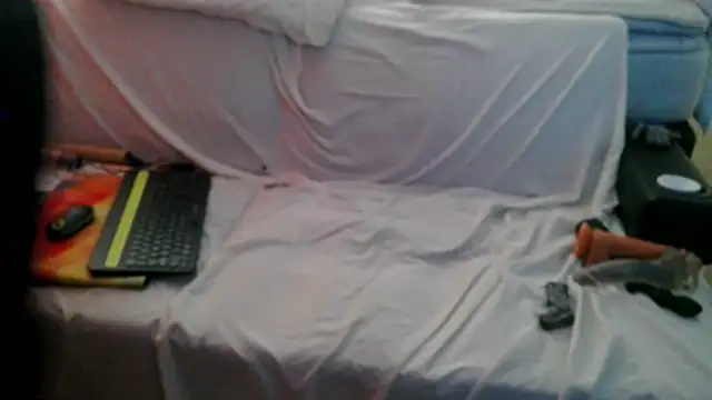 Snapshot of Luv2SuckBWC92 chatting on 25, 10, 2025 Luv2SuckBWC92 online show from 25, 10, 2025