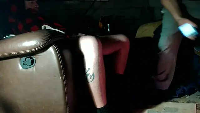 Snapshot of Luv2SuckBWC92 chatting on 18, 12, 2025 Luv2SuckBWC92 online show from 18, 12, 2025