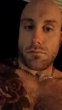 Snapshot of Luv2SuckBWC92 chatting on 1, 2, 2026 Luv2SuckBWC92 online show from 1, 2, 2026