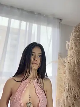 Sofi Leal online show from 13, 11, 2025