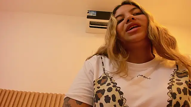 OliviaSweett online show from 4, 6, 2026