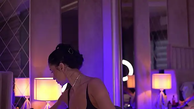 FrancescaDante online show from 19, 12, 2025