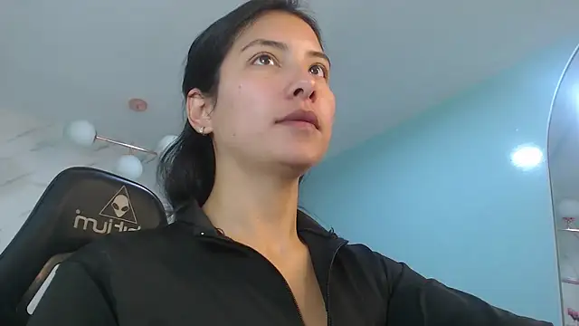 Snapshot of victoria_hernandez_t_ chatting on 4, 5, 2026 victoria hernandez t online show from 4, 5, 2026