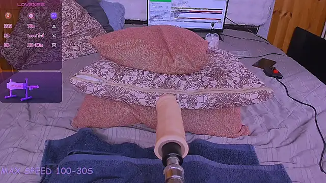 M I L F A online show from 19, 5, 2026