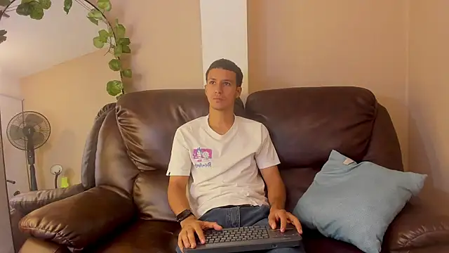 Snapshot of Marcus_Jeron chatting on 17, 7, 2026 Marcus Jeron online show from 17, 7, 2026