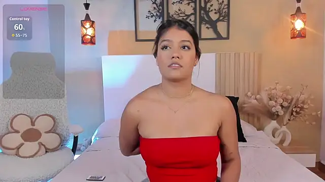 Camila Bustamante online show from 20, 11, 2025