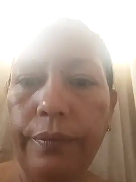 Snapshot of marinita13 chatting on 16, 10, 2025 marinita13 online show from 16, 10, 2025