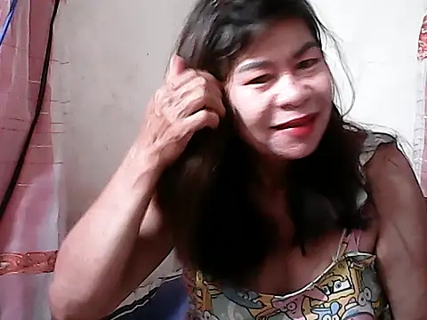 Hottestsexxy Elynnn online show from 22, 3, 2026