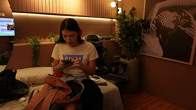 Ariaa Isabell online show from 23, 9, 2025