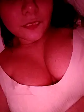 Snapshot of Theredcorazon chatting on 5, 12, 2025 Theredcorazon online show from 5, 12, 2025