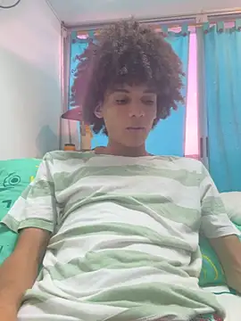 Snapshot of Max_Rain chatting on 2, 4, 2026 Max Rain online show from 2, 4, 2026